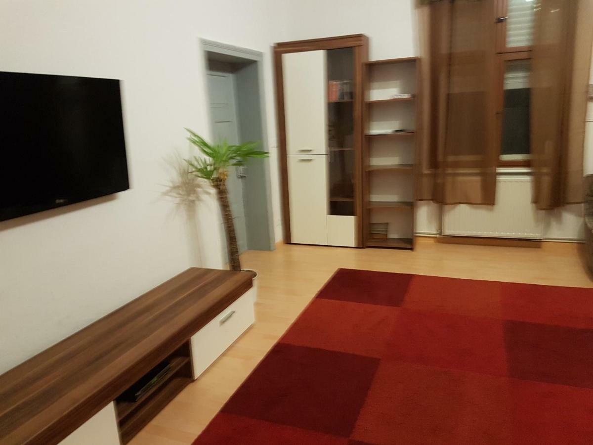 Ferienwohnung In Diehlo Eisenhüttenstadt Exterior foto